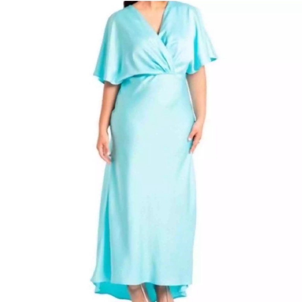 NWT ELOQUII Light Blue Satin Effect V-neck Maxi Formal Dress